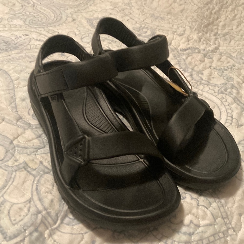 NWT Teva Hurricane Drift Sandals size 8